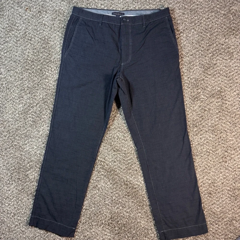 Banana Republic Mens 34x32 Straight Fit Navy Micro Stripe Cotton Chino Pants - Picture 2 of 10
